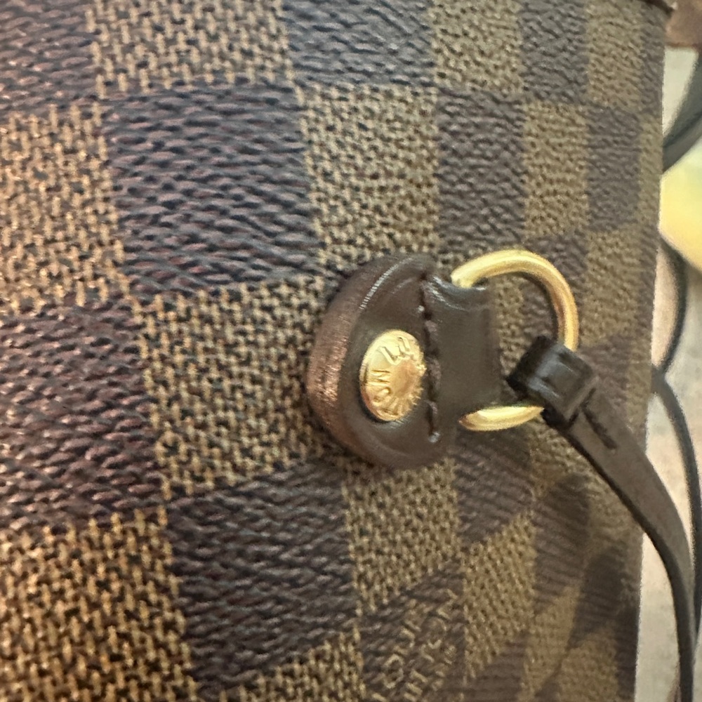 ❌SOLD❌Authentic Louis Vuitton Neverfull MM - Picture 16 of 16